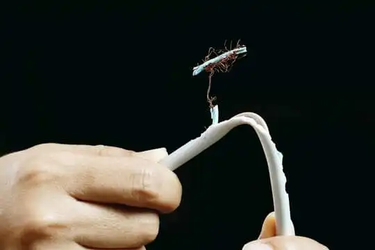 Cables-might-be-damaged